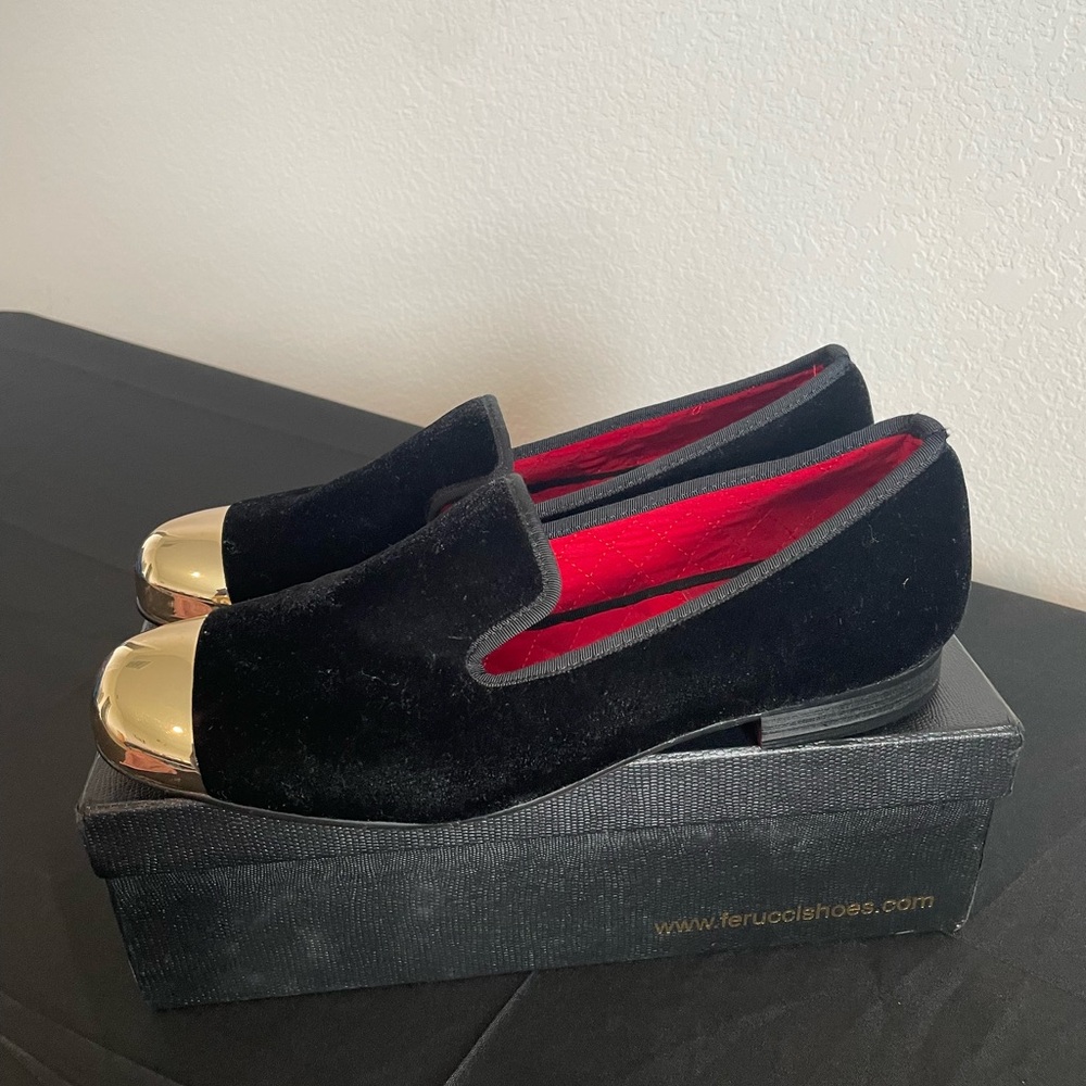 FERUCCI Men Black Velvet with Gold Toe loafers (SIZE 12). Worn once!